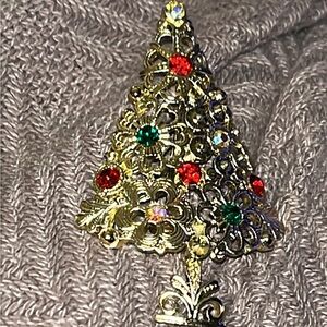 ❤️5 for $15-00Elegant Gold Christmas Tree Brooch with Multicolor Gems